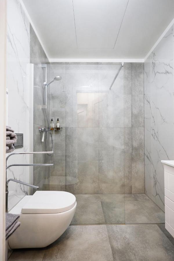 Owls Hill Apartment Kaunas Ngoại thất bức ảnh