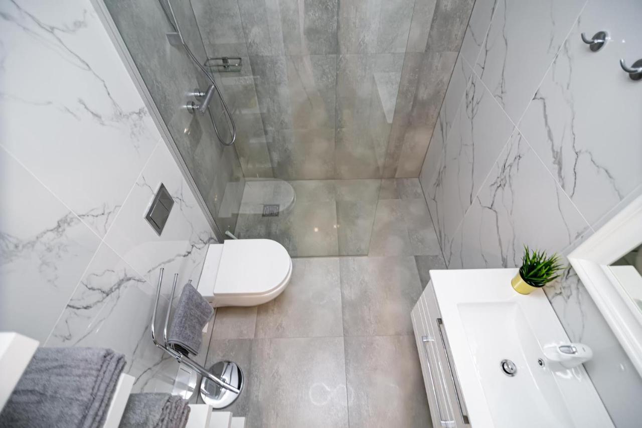 Owls Hill Apartment Kaunas Ngoại thất bức ảnh